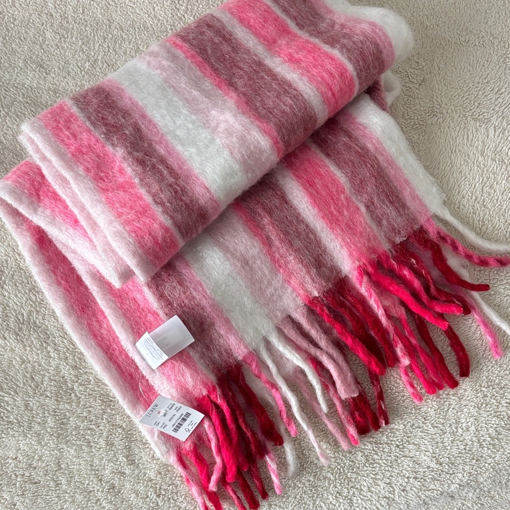 NWT J Crew Striped Pink and White Fringe Chunky Scarf